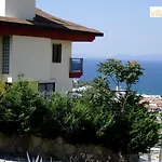 Kusadasi Muhtesem Deniz Manzarali Villa 6+1
