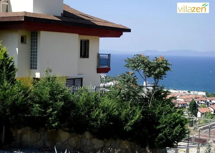 Kusadasi Muhtesem Deniz Manzarali Villa 6+1